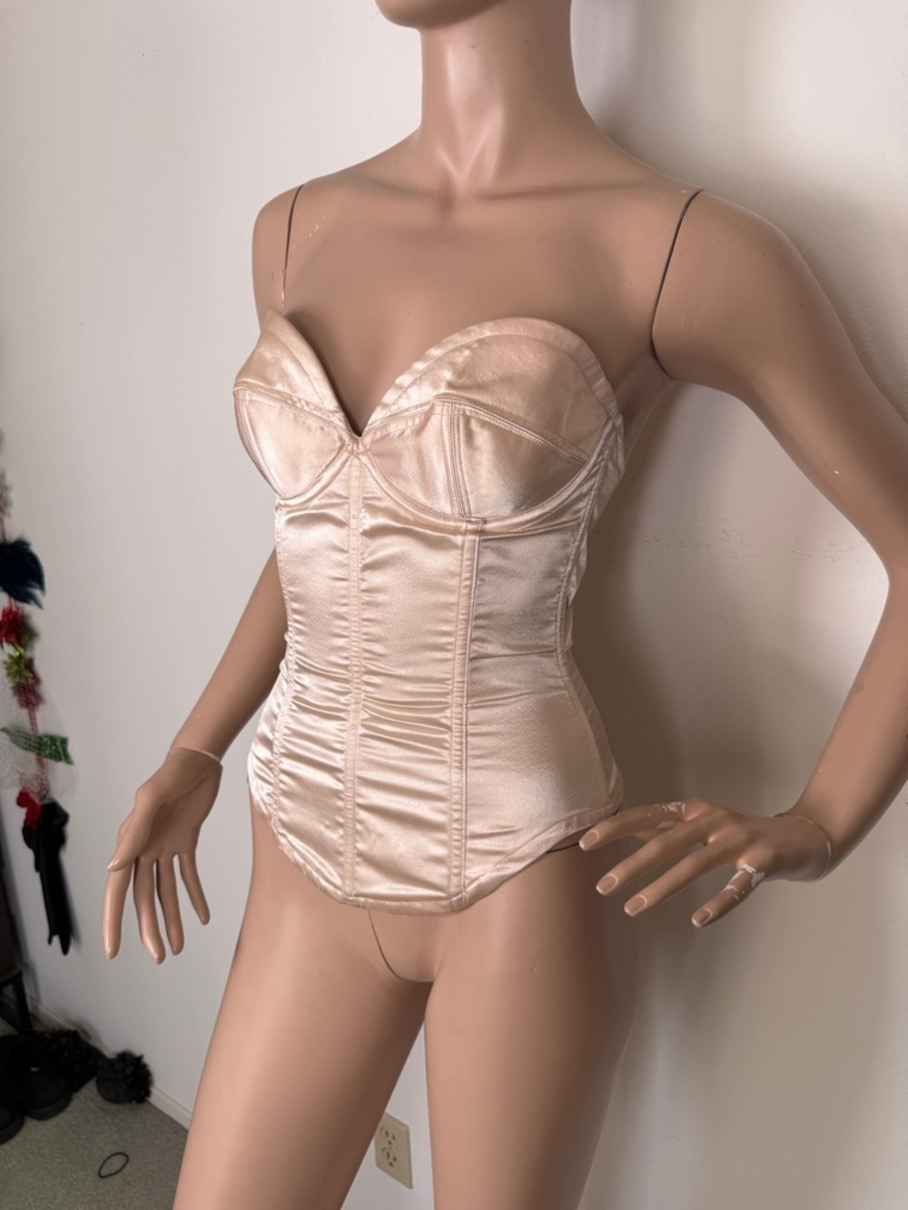 Trashy lingerie vintage Satin Cream Bustier longline shaper Underwire Support